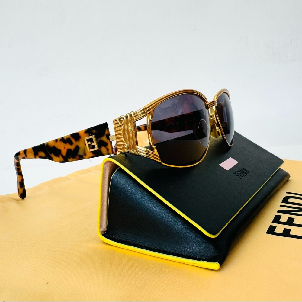 Authentic Vintage Fendi FS263 Tortoise Shell Sunglasses With Gold Metal Frame